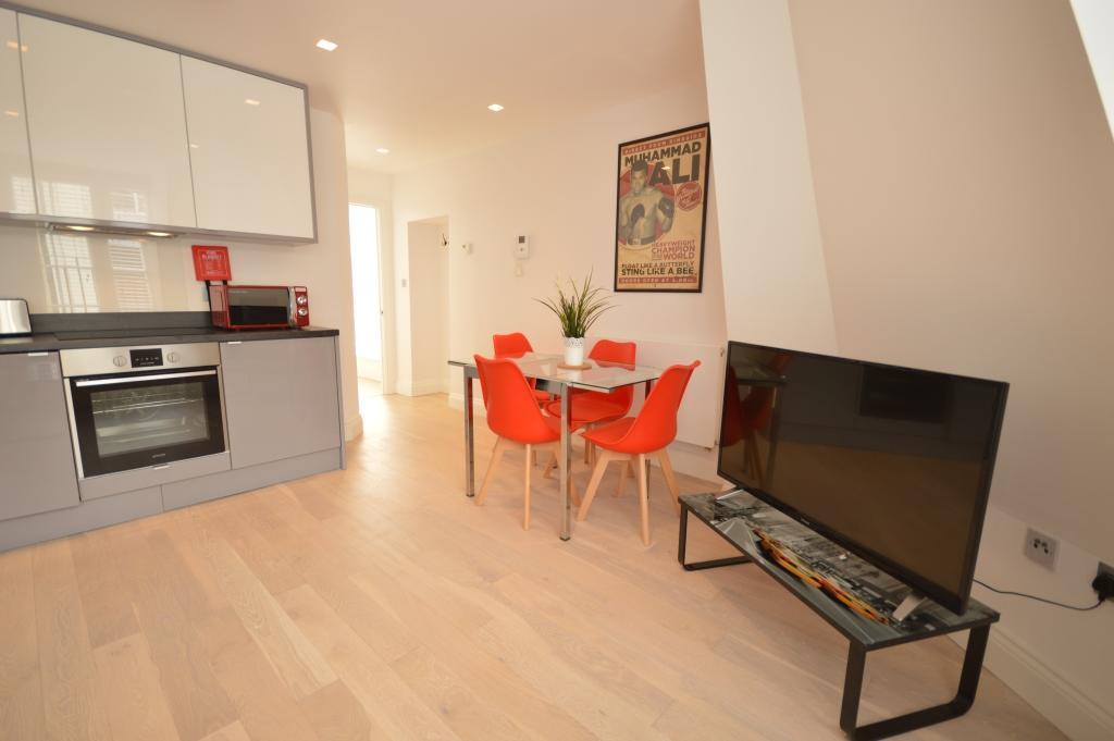 St Anne'S Court By Indigo Flats Apartment Лондон Екстериор снимка