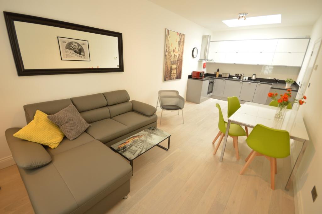 St Anne'S Court By Indigo Flats Apartment Лондон Екстериор снимка