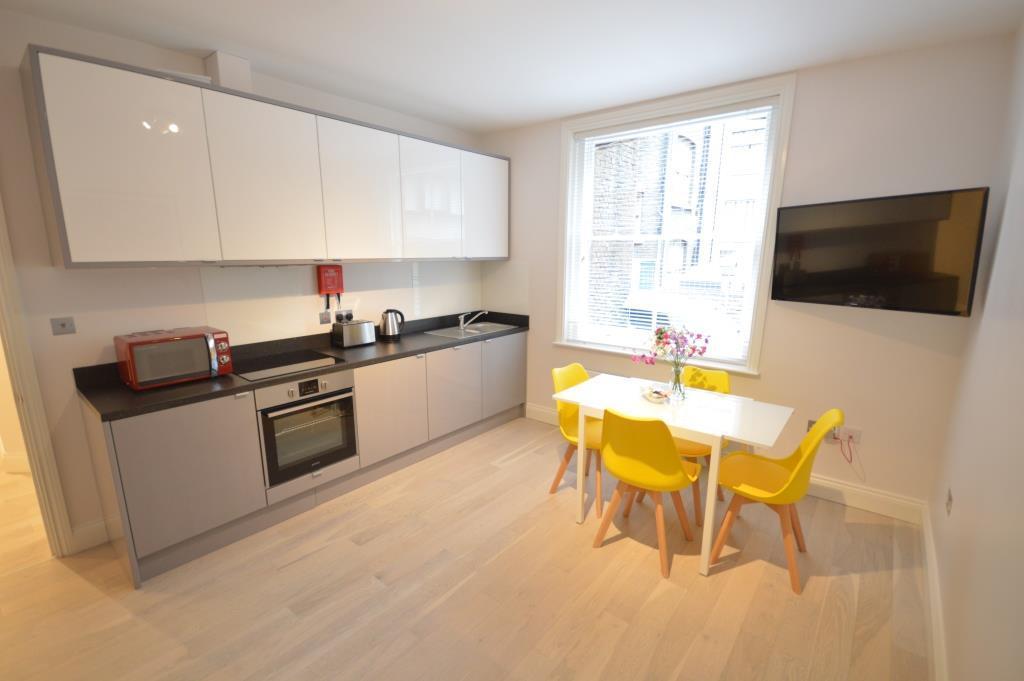 St Anne'S Court By Indigo Flats Apartment Лондон Екстериор снимка