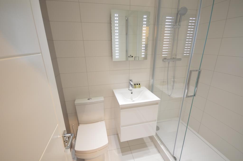 St Anne'S Court By Indigo Flats Apartment Лондон Екстериор снимка