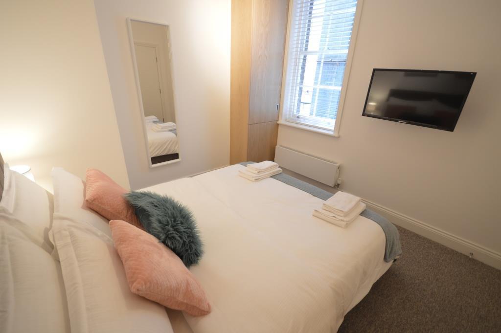 St Anne'S Court By Indigo Flats Apartment Лондон Екстериор снимка