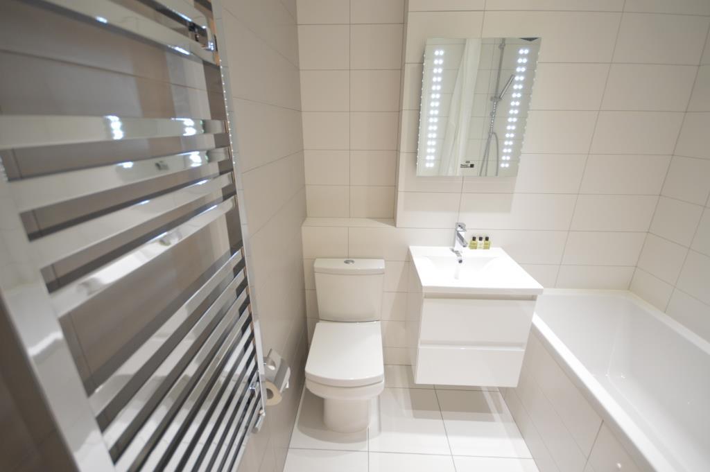 St Anne'S Court By Indigo Flats Apartment Лондон Екстериор снимка