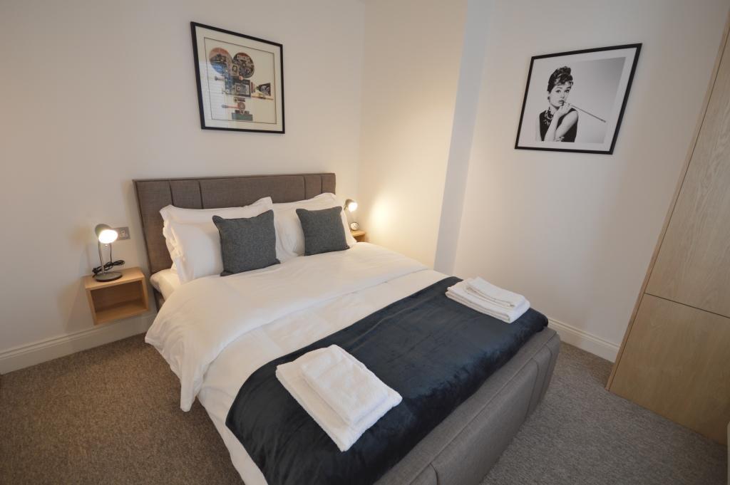 St Anne'S Court By Indigo Flats Apartment Лондон Екстериор снимка
