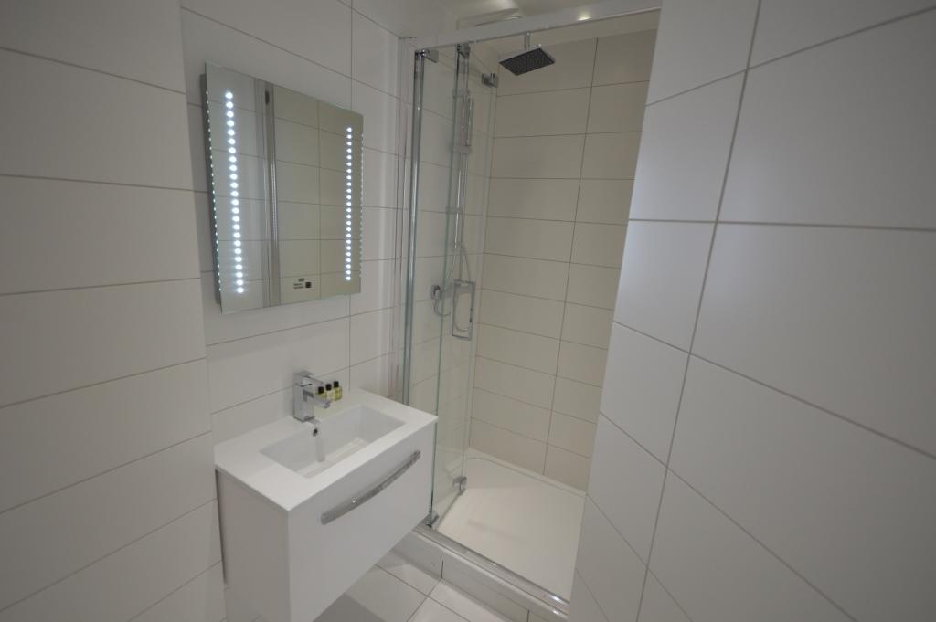 St Anne'S Court By Indigo Flats Apartment Лондон Екстериор снимка