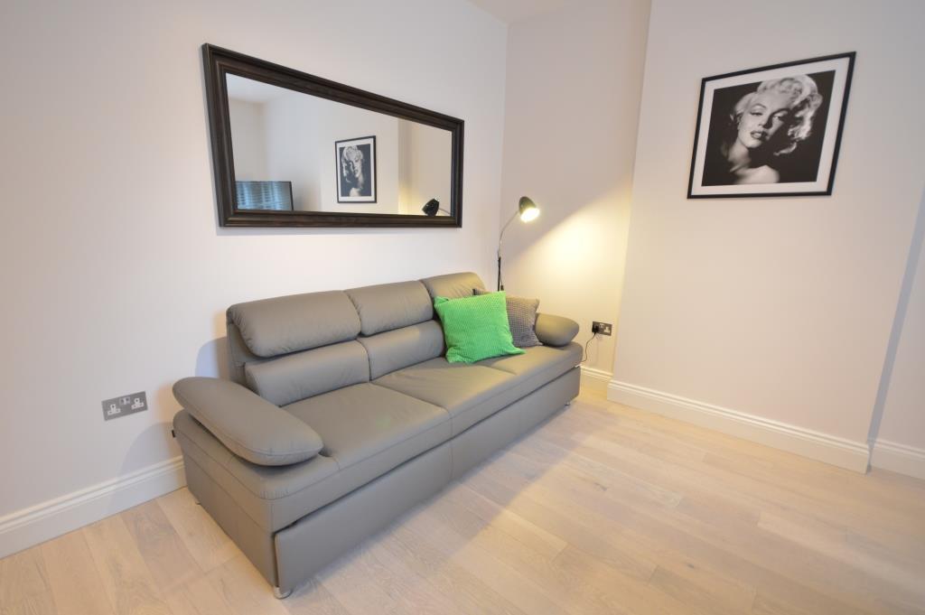 St Anne'S Court By Indigo Flats Apartment Лондон Екстериор снимка
