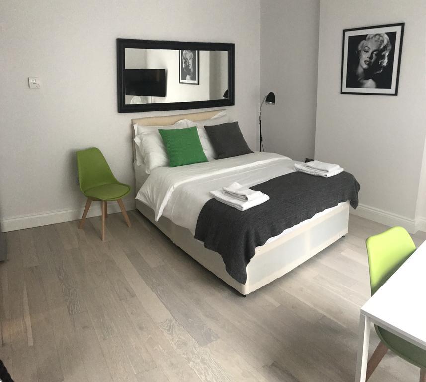 St Anne'S Court By Indigo Flats Apartment Лондон Екстериор снимка